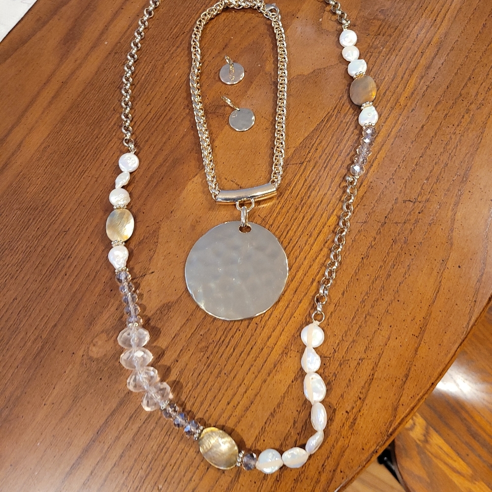 Gold tone adjustable necklace/faux pearl & stones, gold tone disc, earrings